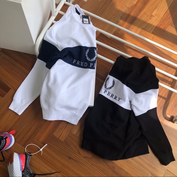 Fred Perry Crewneck - Picture 2 of 5